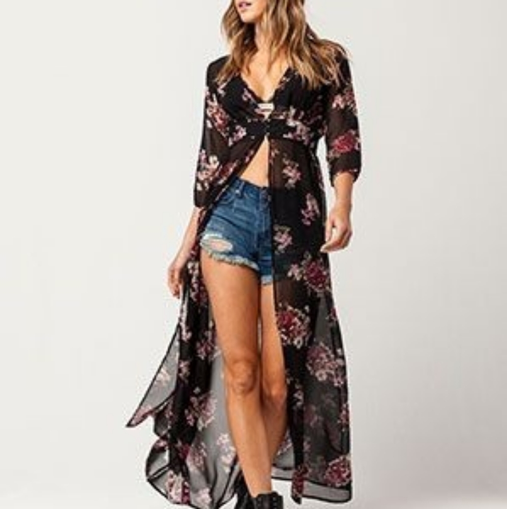 Button Fron Floral Kimono